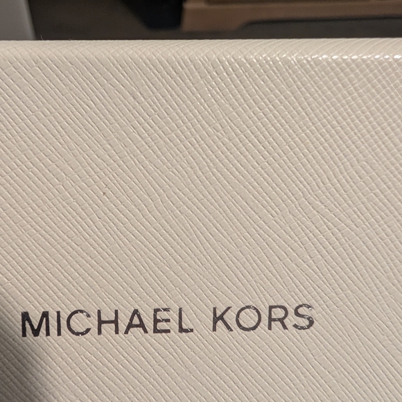 Michael Kors Women\'s Tortoise Sunglasses main image 5